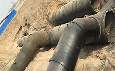環(huán)氧煤瀝青冷纏帶三油兩布防腐層工藝流程